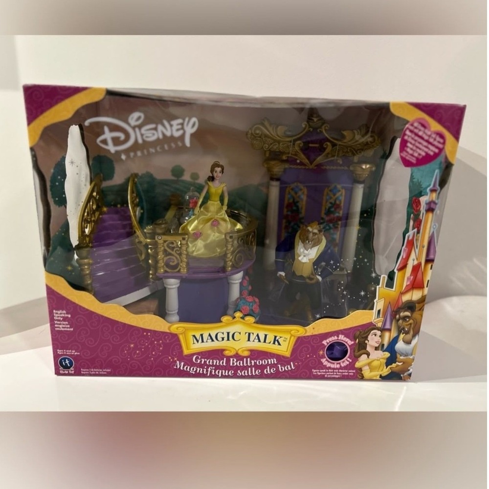 Vintage 2002 Playmates Disney Princess Magic Talk Grand Ballroom Playset Belle